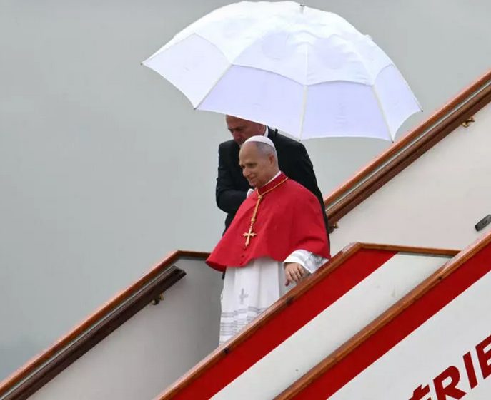 Pape en Algérie : Tournant Historique